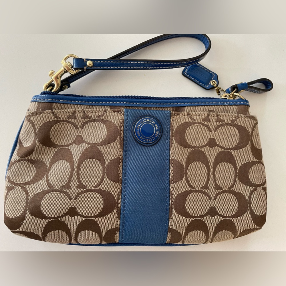 Coach wristlet/wallet